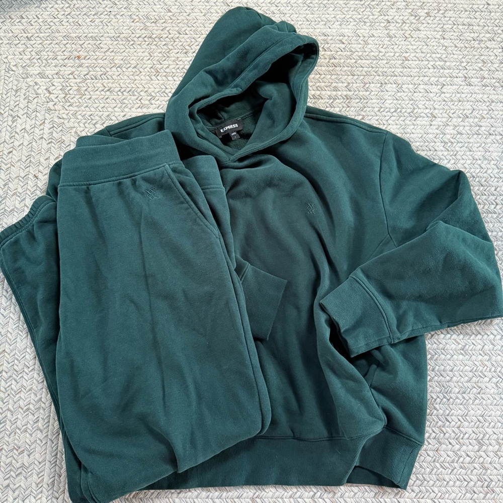 Men’s Express Forest Green Hoodie and Joggers